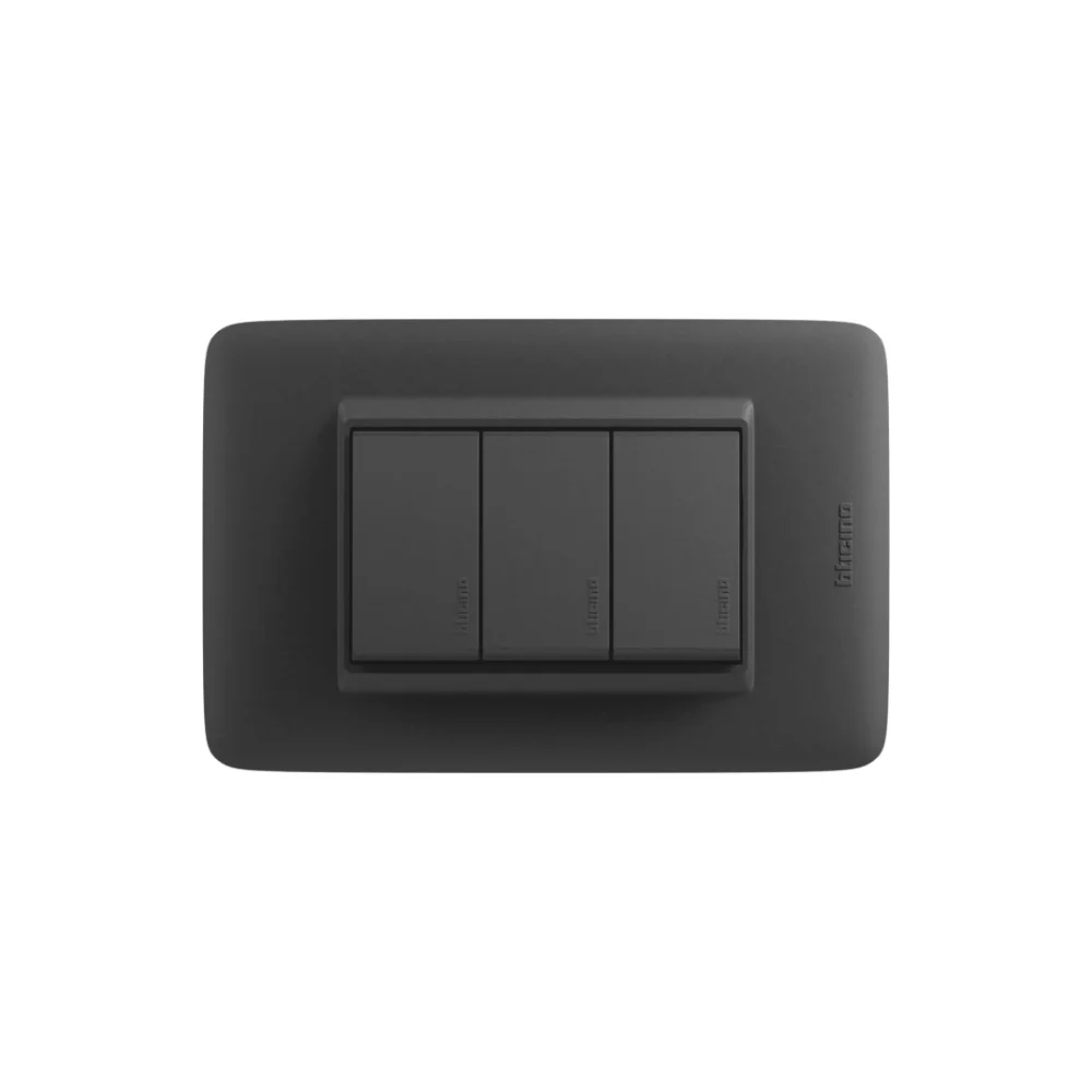 Interruptor unipolar triple 10A 250V negro mate Bticino Domino Sencia Plus AP1300N – vista frontal