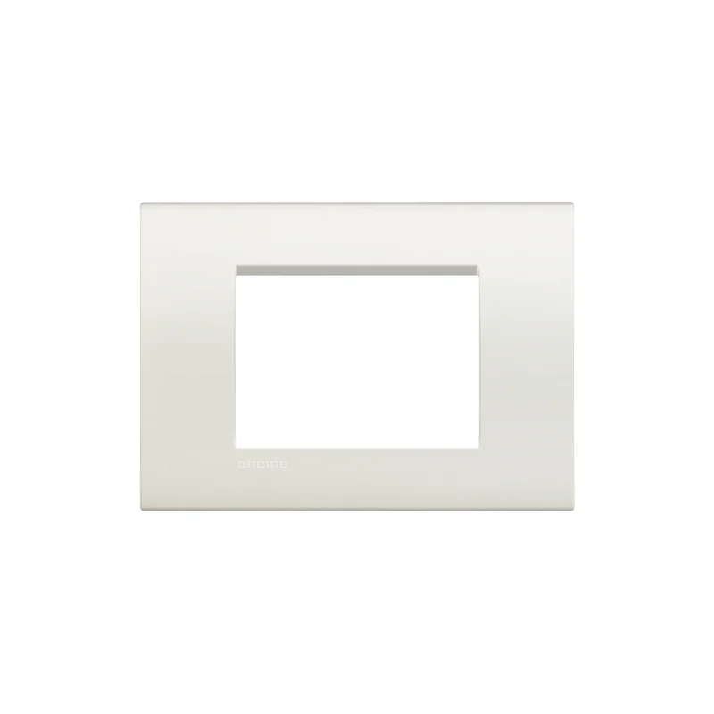 Placa de tecnopolímero 3 módulos blanca Bticino Living Light LNA4803BI