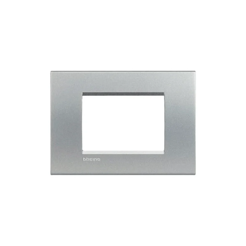 Placa de tecnopolímero 3 módulos Tech Bticino Living Light LNA4803TE